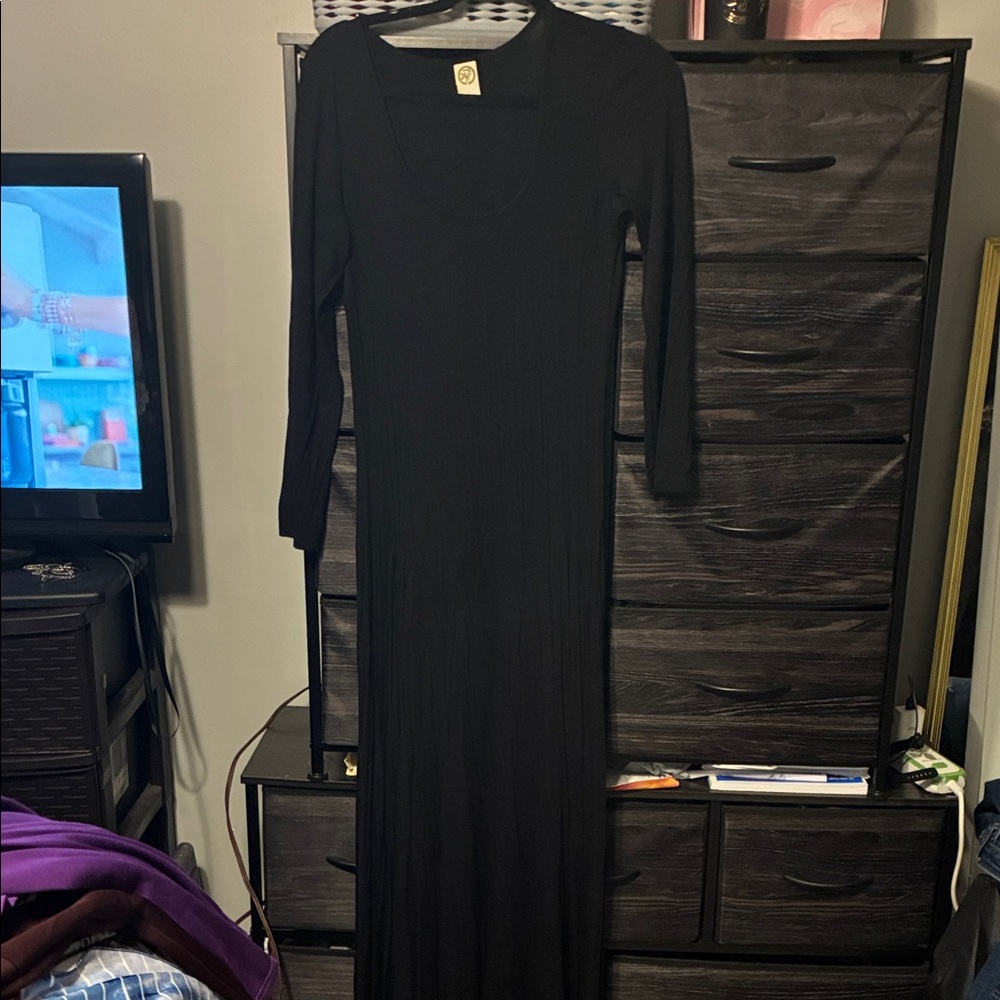 24/7 Comfort Apparel Classic Black Long Sleeve Dress